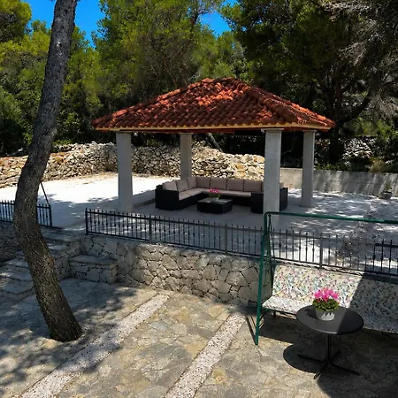 Happy Place Podglavica
