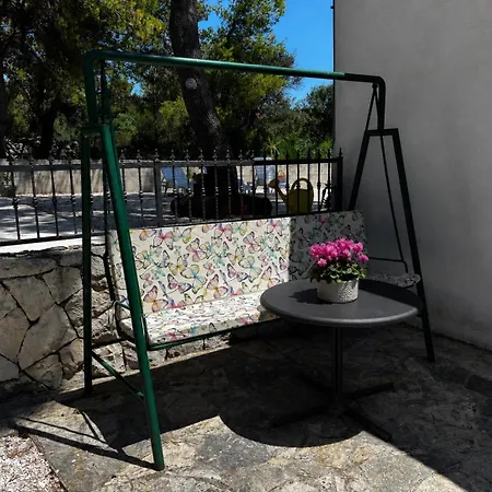 Happy Place * Podglavica
